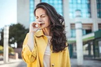 لماذا نعطس عند النظر إلى الشمس؟