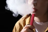 المعادن السامة في الفيب أحادي الاستخدام تزيد خطر السرطان