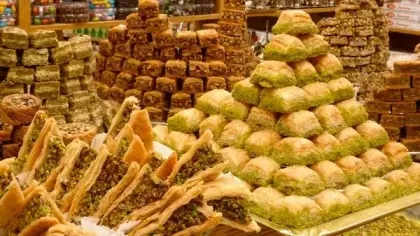 تفسير حلم أكل الحلويات للرجل الأعزب والمتزوج