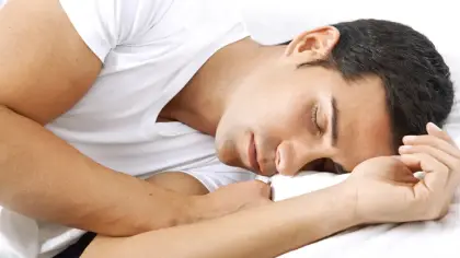 كيف تؤثر اضطرابات النوم على قلب الطفل ومناعته ونموه؟