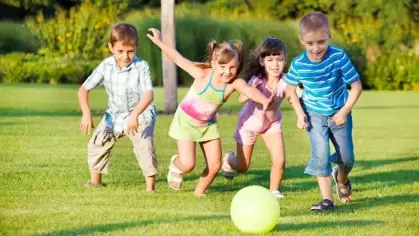 تأثير الولادة القيصرية على صحة الأم والمولود بين المنافع والمخاطر الطبية