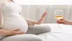 كيف يؤثر شرب الكحول في بداية الحمل على صحة الجنين؟