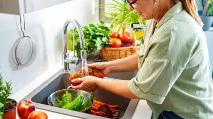 كيف تحافظ على الخضروات والفواكه طازجة لأطول فترة ممكنة؟