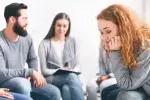 كيف تعرف أنك غير مرغوب فيك بين أصدقائك