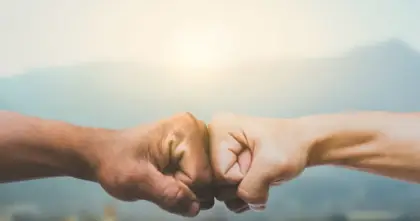 أسباب صعوبة تكوين صداقات جديدة بعد الثلاثين وطرق تجاوزها