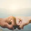 أسباب صعوبة تكوين صداقات جديدة بعد الثلاثين وطرق تجاوزها