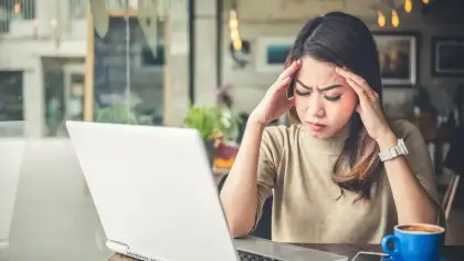 كيف يؤثر التوتر المستمر على الذاكرة والتركيز مع تقدم العمر