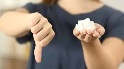 ماذا يحدث لجسمك عند التوقف عن تناول السكر؟