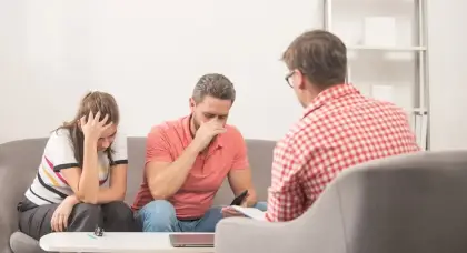 متى يجب الذهاب إلى مستشار علاقات زوجية