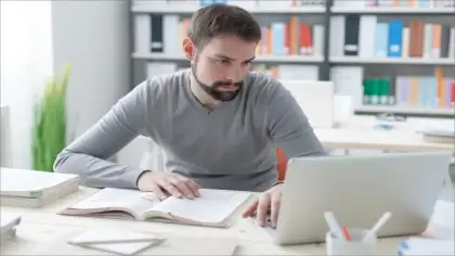 كيف يغير استكمال الدراسات العليا مسارك المهني والشخصي؟
