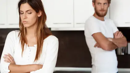لماذا تسبب عبارة أنا بخير أزمات بين الزوجين؟