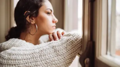 لماذا يسبب بقاء الزوج في المنزل طوال اليوم بعض التوتر الزوجي؟
