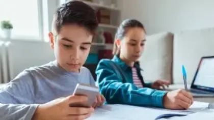 كيف يؤثر الابتعاد عن مواقع التواصل أسبوعاً واحداً على صحتك النفسية؟