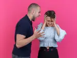 هل يدفعك الخوف من الارتباط إلى تدمير علاقتك الناجحة
